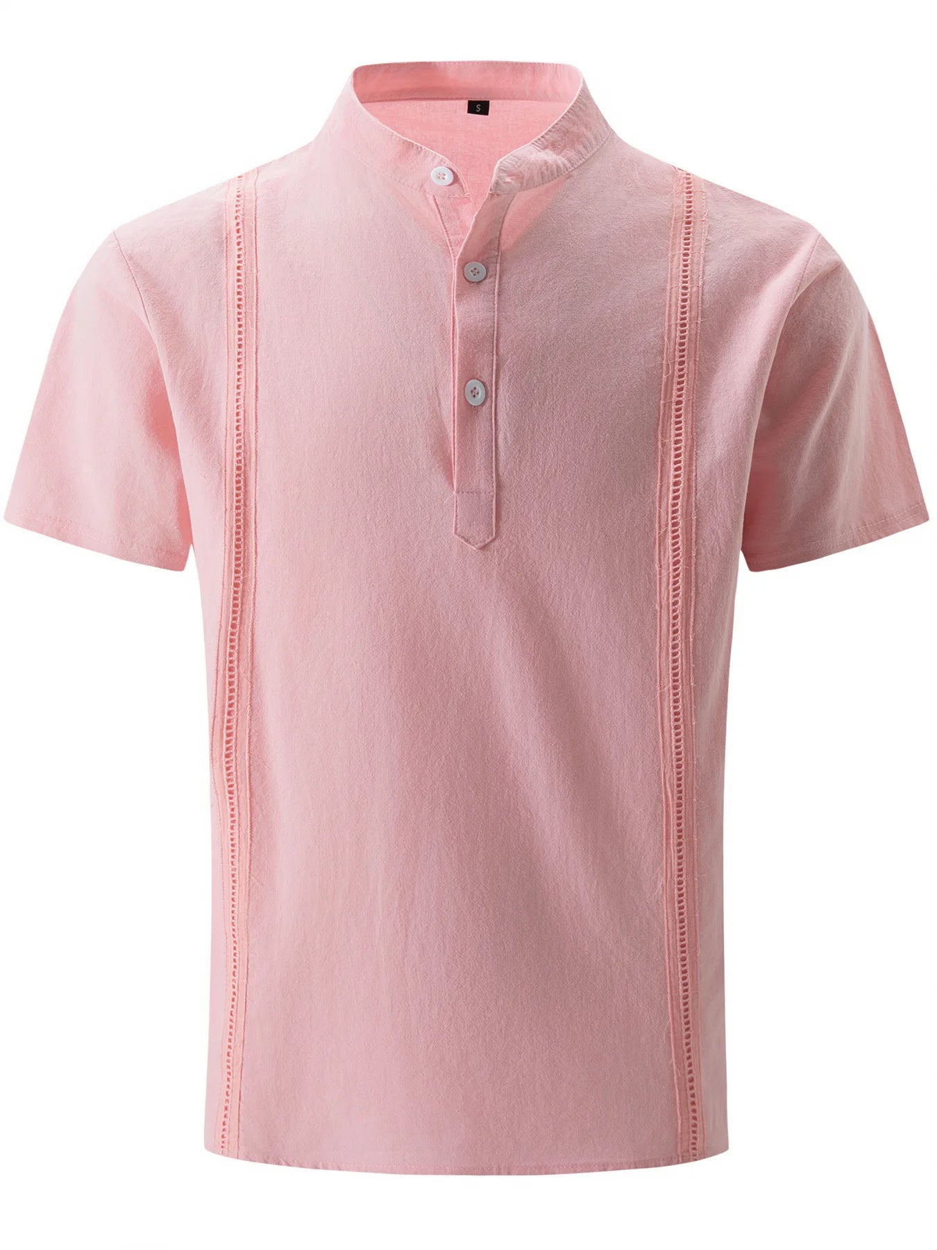 Camiseta Masculina de Linho Noble da Oron Store em fundo branco. Modelo casual para adultos, disponível nas cores branco, bege e azul. Confeccionada em tecido misto de linho e algodão com decote em V e mangas curtas. Ideal para o verão 2025, com caimento leve, toque suave e estilo moderno. Roupa masculina confortável e elegante, perfeita para dias quentes.