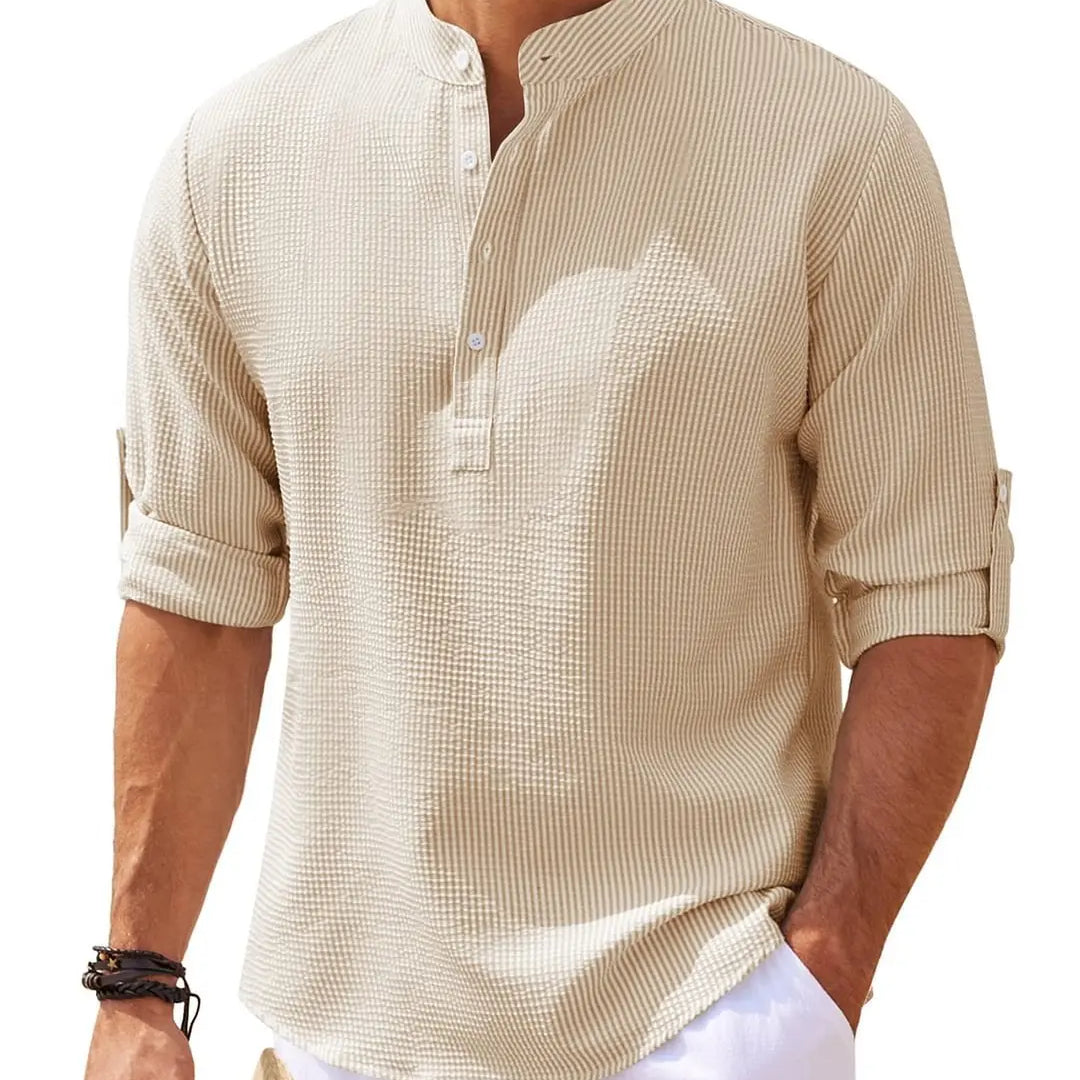 imagem da Camiseta Masculina de Linho Valor da Oron Store em fundo branco. Modelo disponível nas cores bege, branco, preto, azul, cinza e cinza escuro. Camiseta casual com tecido leve e respirável de linho e algodão, ideal para o verão 2025. Roupa masculina versátil, com caimento moderno e design elegante. Disponível nos tamanhos PP ao G3.