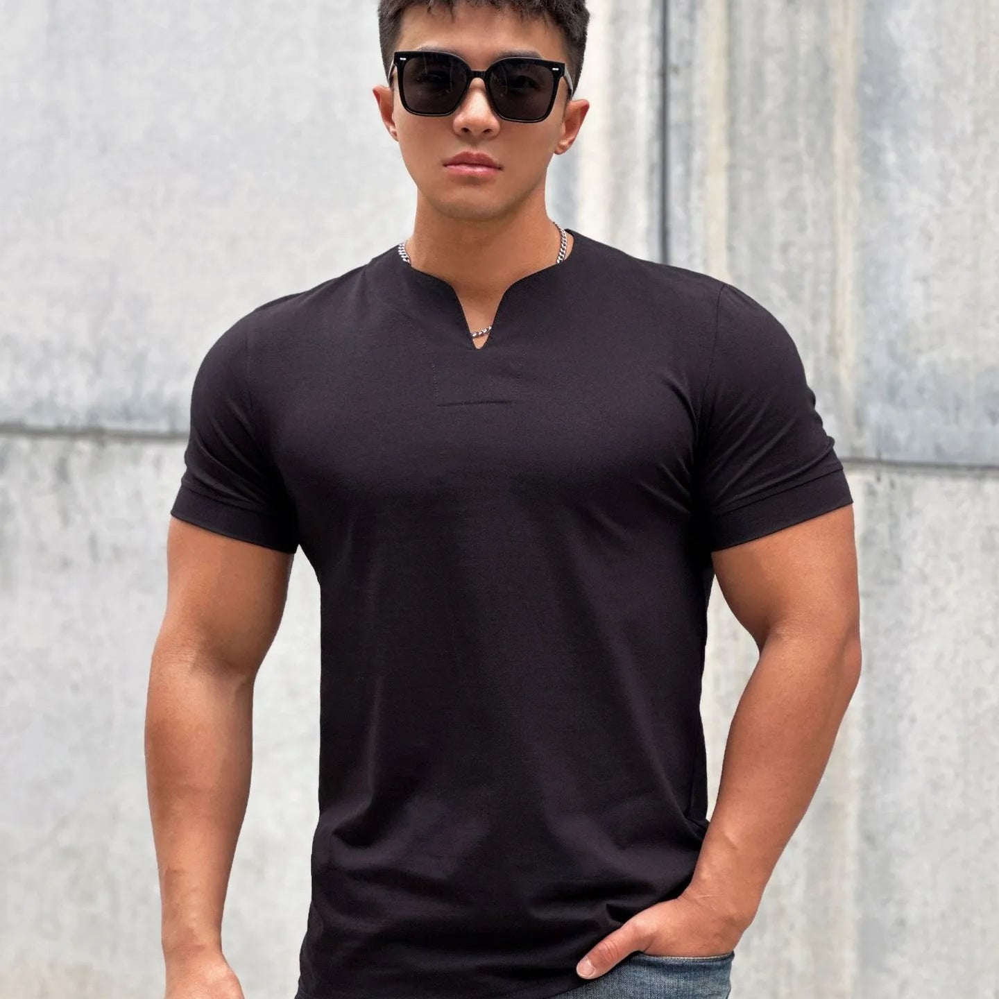 Camiseta Básica Masculina Gola V