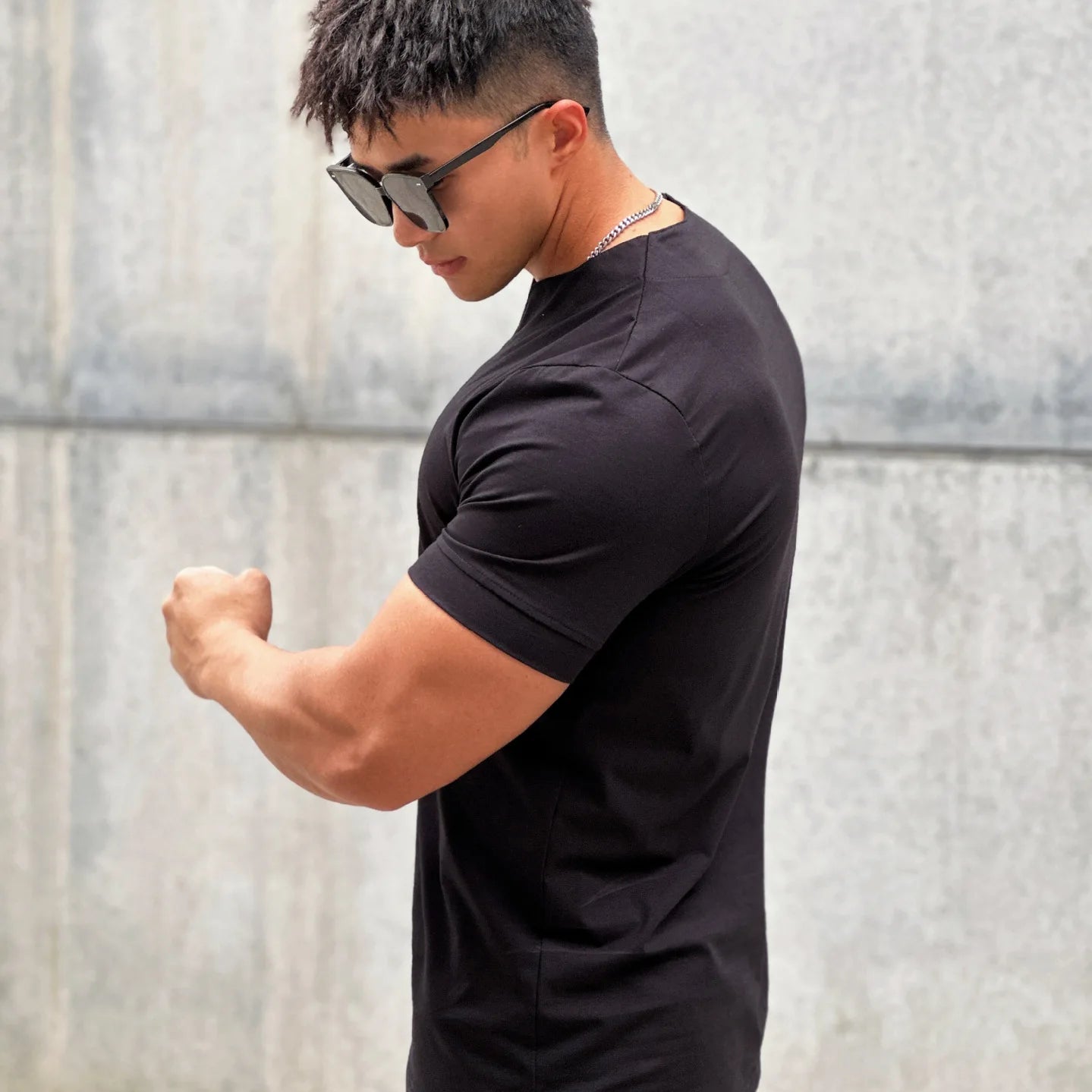 Camiseta Básica Masculina Gola V